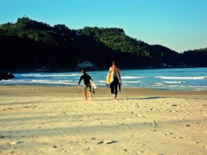 Surf em família em Bombinhas