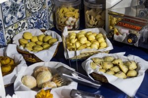 Croissants, sonhos e pão de queijo fazem parte do cardápio de café da manhã da Estalagem Don Pablo (Foto: Don Pablo)